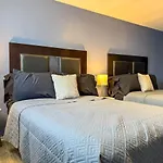Cozy 2 Bedroom With 5 Beds Plus Sofa Bed And Wifi